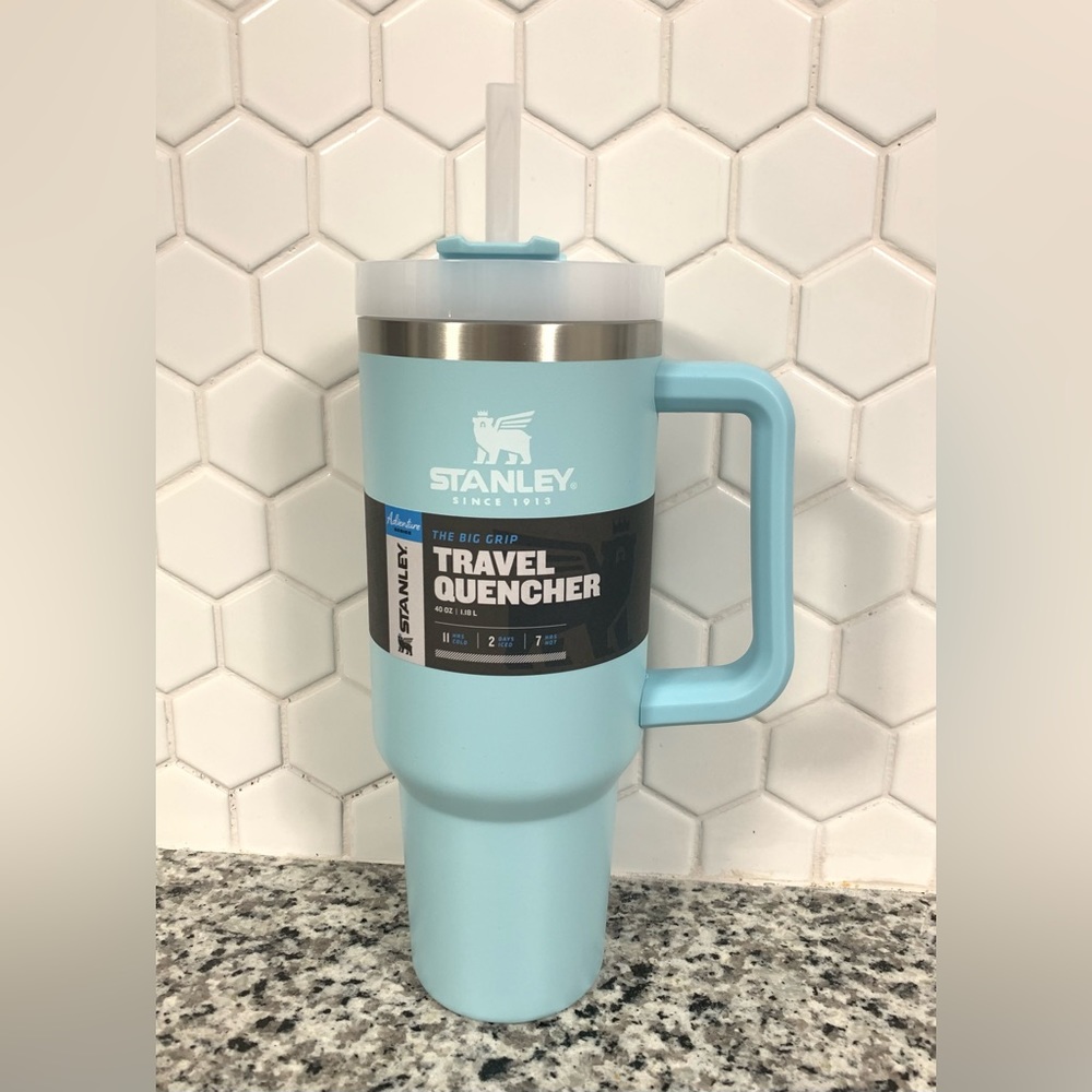 Stanley AQUA (light blue) Rare Color 40oz Adventure Quencher NWT
